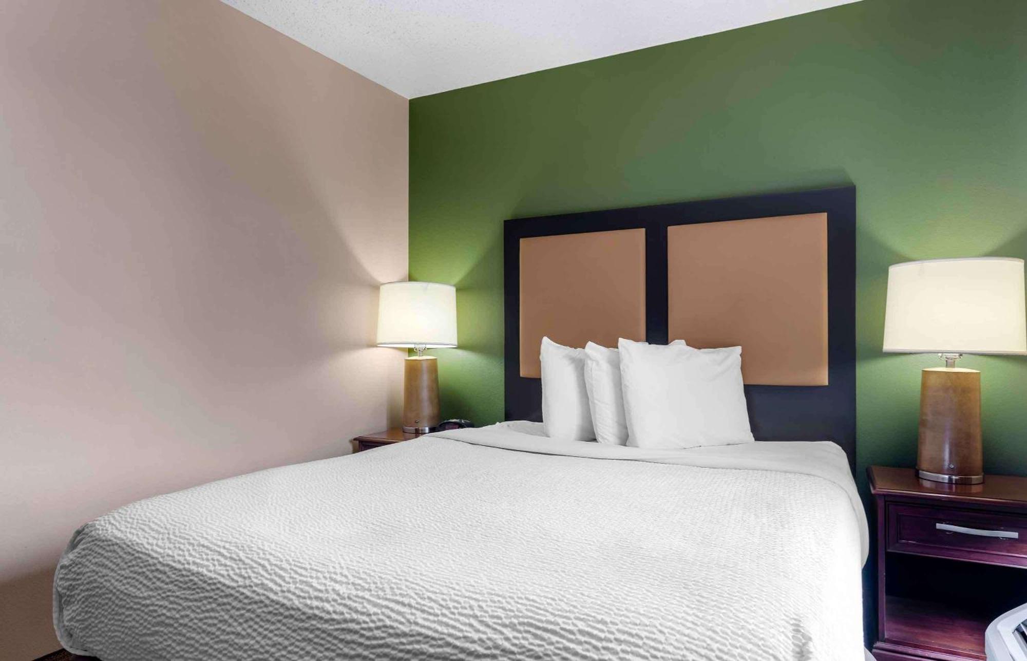 Extended Stay America Select Suites - Dallas - Farmers Branch Exterior photo
